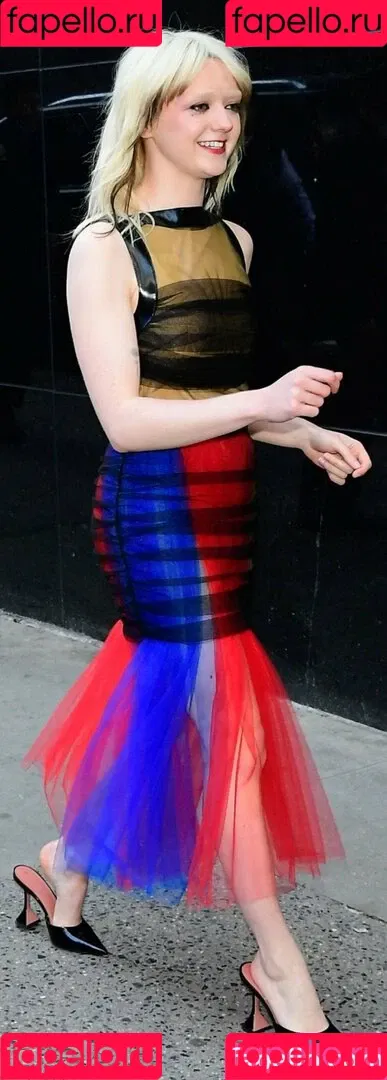 Maisie Williams Onlyfans Photo Gallery 