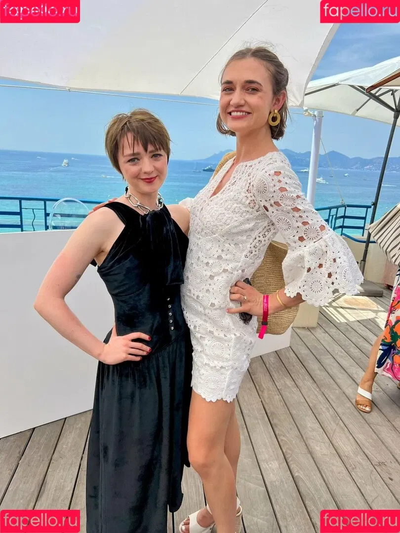 Maisie Williams Onlyfans Photo Gallery 