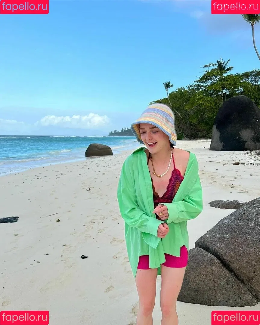 Maisie Williams Onlyfans Photo Gallery 