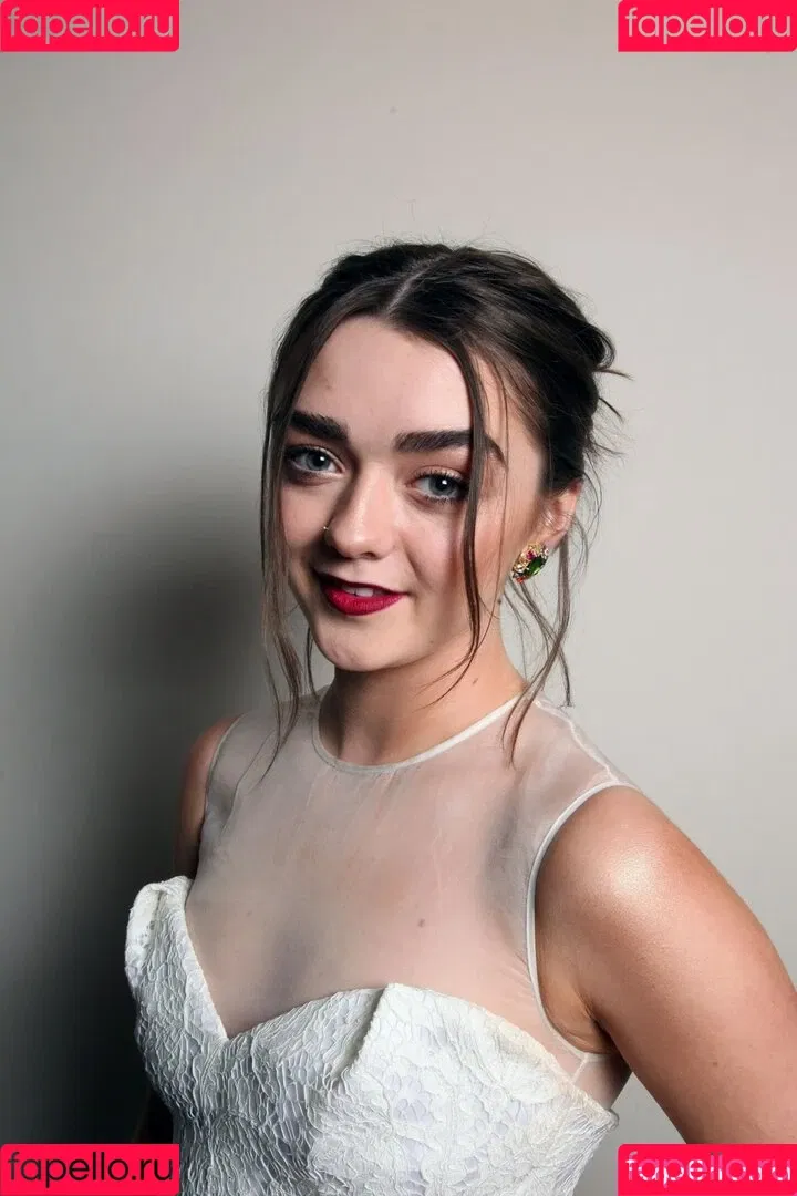 Maisie Williams Onlyfans Photo Gallery 