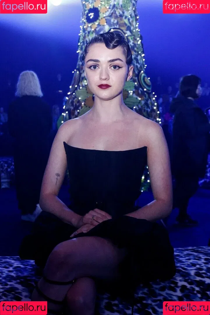 Maisie Williams Onlyfans Photo Gallery 