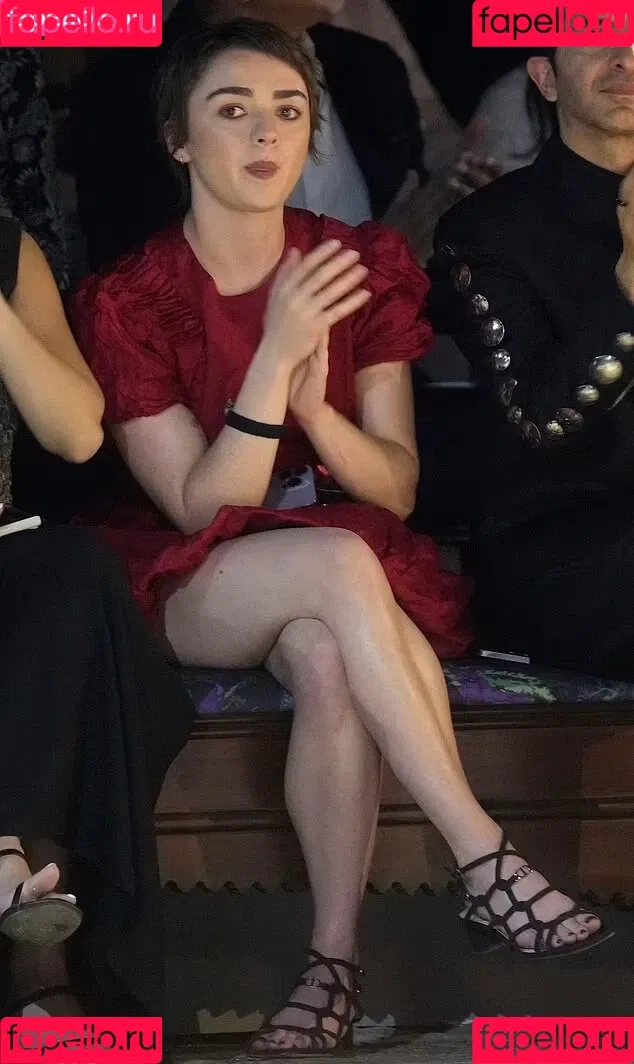 Maisie Williams Onlyfans Photo Gallery 