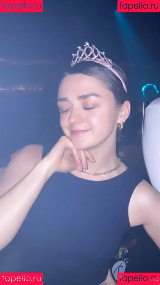 Maisie Williams Onlyfans Photo Gallery 