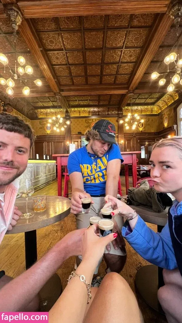 Maisie Williams Onlyfans Photo Gallery 