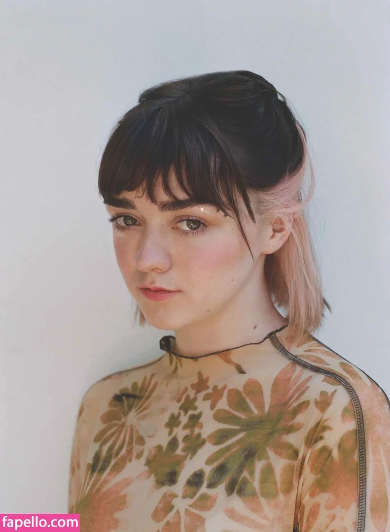Maisie Williams Onlyfans Photo Gallery 