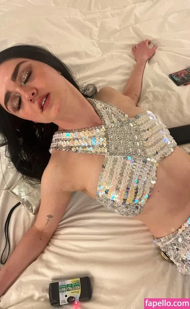 Maisie Williams Onlyfans Photo Gallery 