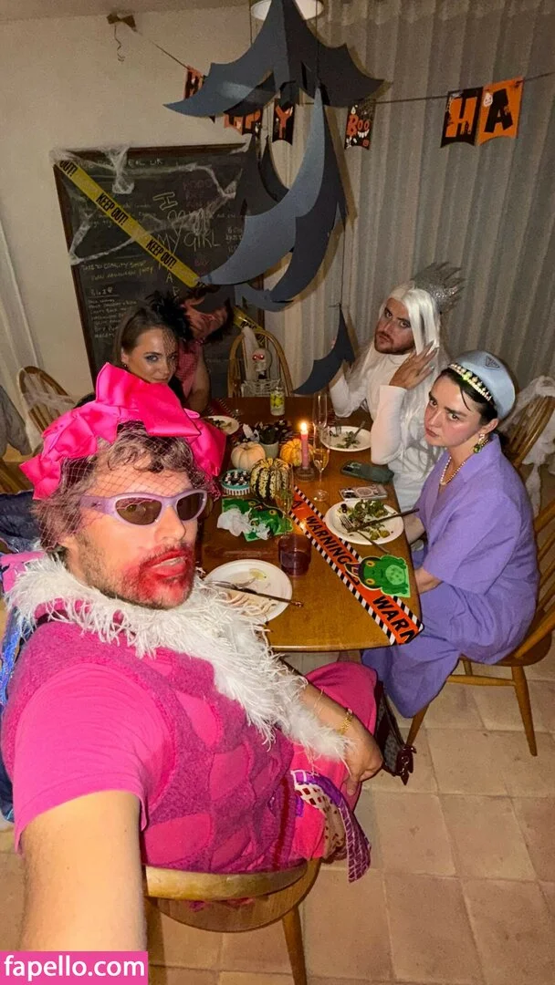 Maisie Williams Onlyfans Photo Gallery 