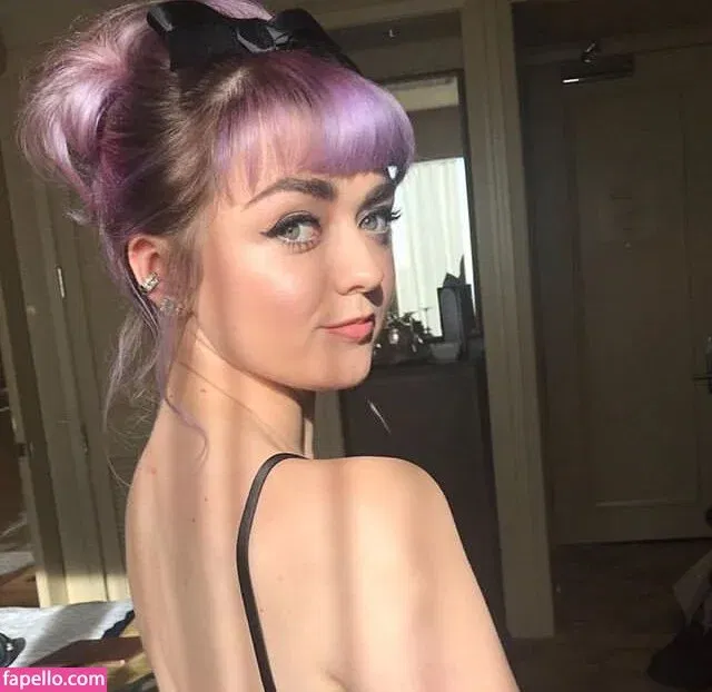 Maisie Williams Onlyfans Photo Gallery 