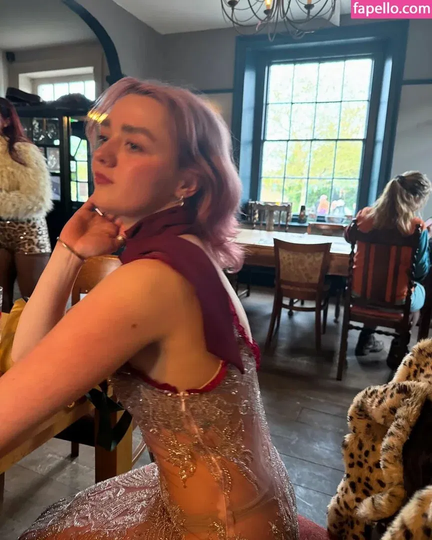 Maisie Williams Onlyfans Photo Gallery 