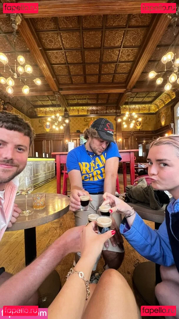 Maisie Williams Onlyfans Photo Gallery 