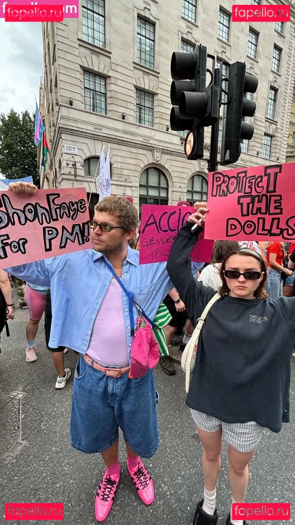 Maisie Williams Onlyfans Photo Gallery 