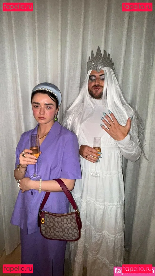 Maisie Williams Onlyfans Photo Gallery 