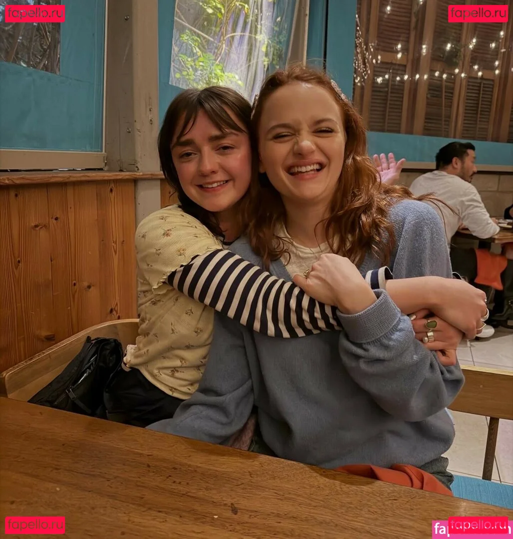 Maisie Williams Onlyfans Photo Gallery 