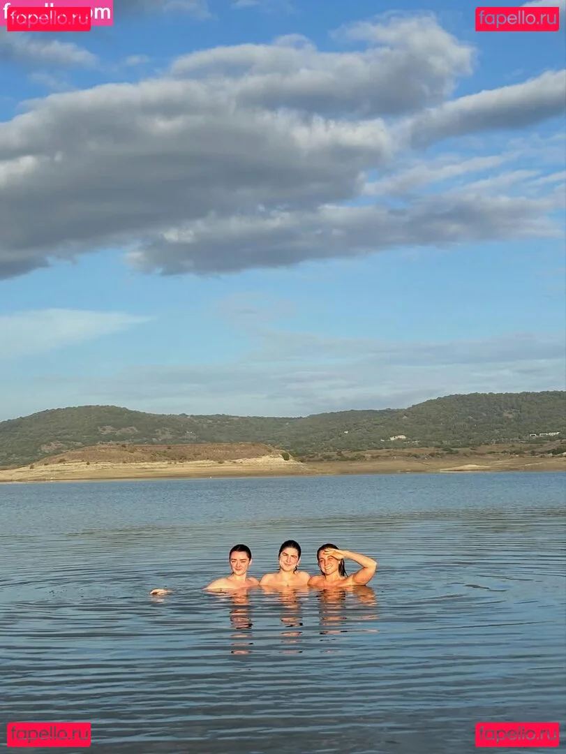 Maisie Williams Onlyfans Photo Gallery 