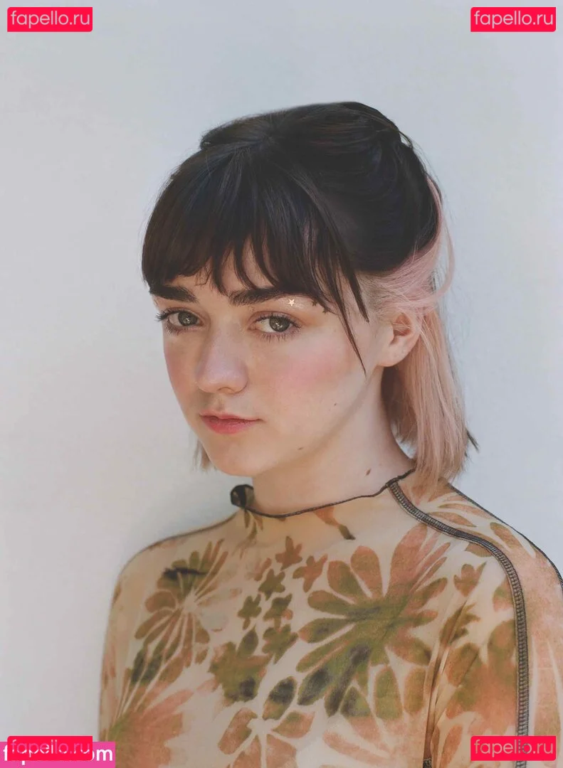 Maisie Williams Onlyfans Photo Gallery 