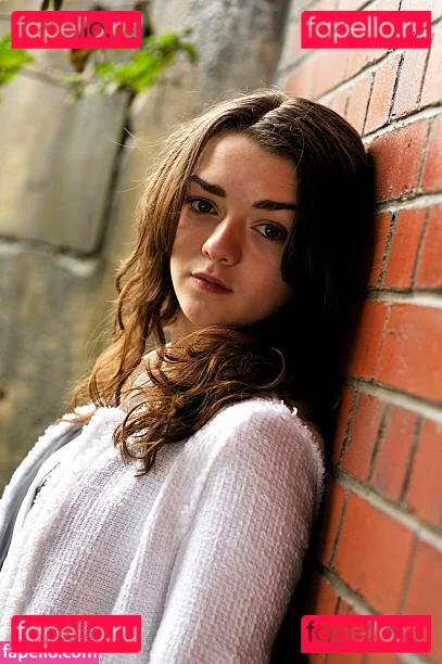 Maisie Williams Onlyfans Photo Gallery 