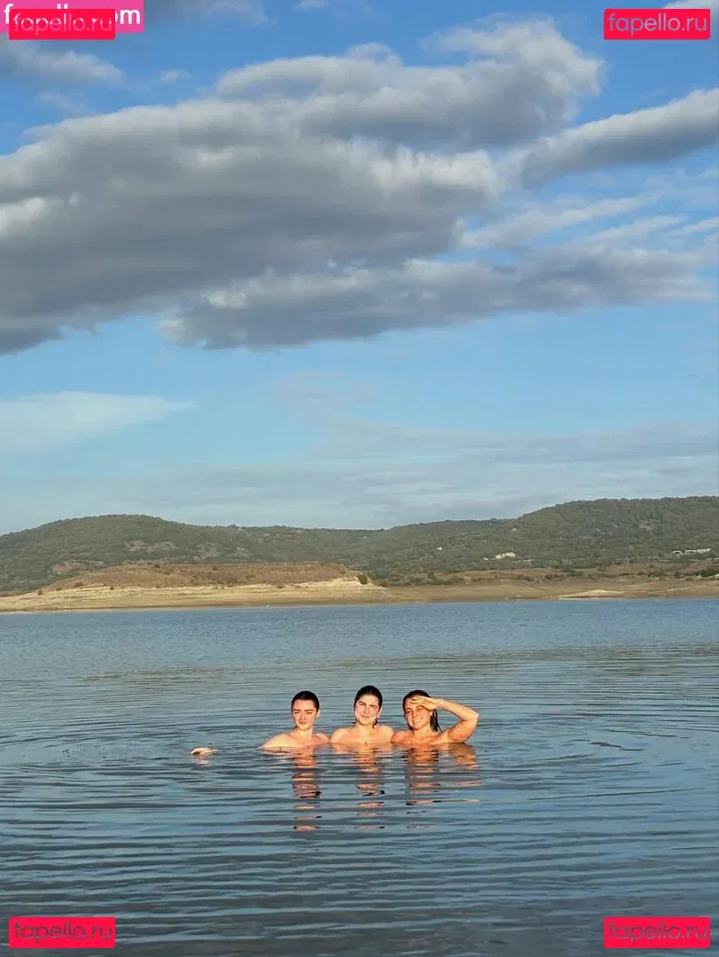 Maisie Williams Onlyfans Photo Gallery 