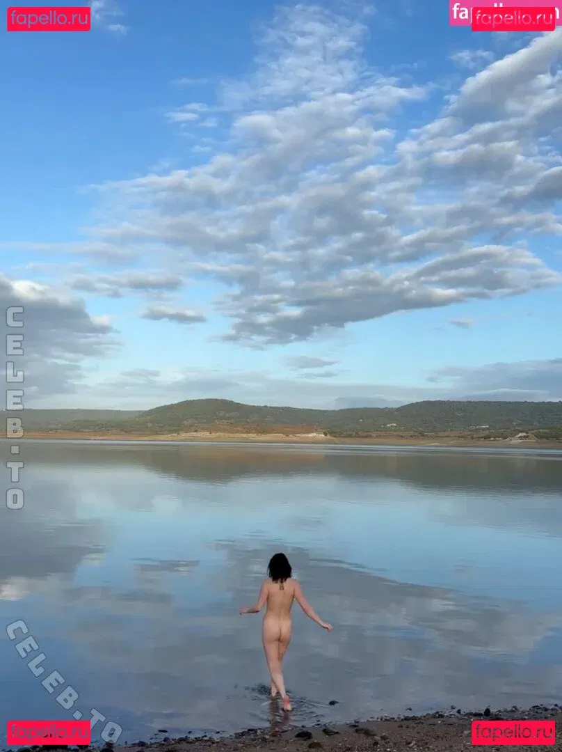 Maisie Williams Onlyfans Photo Gallery 