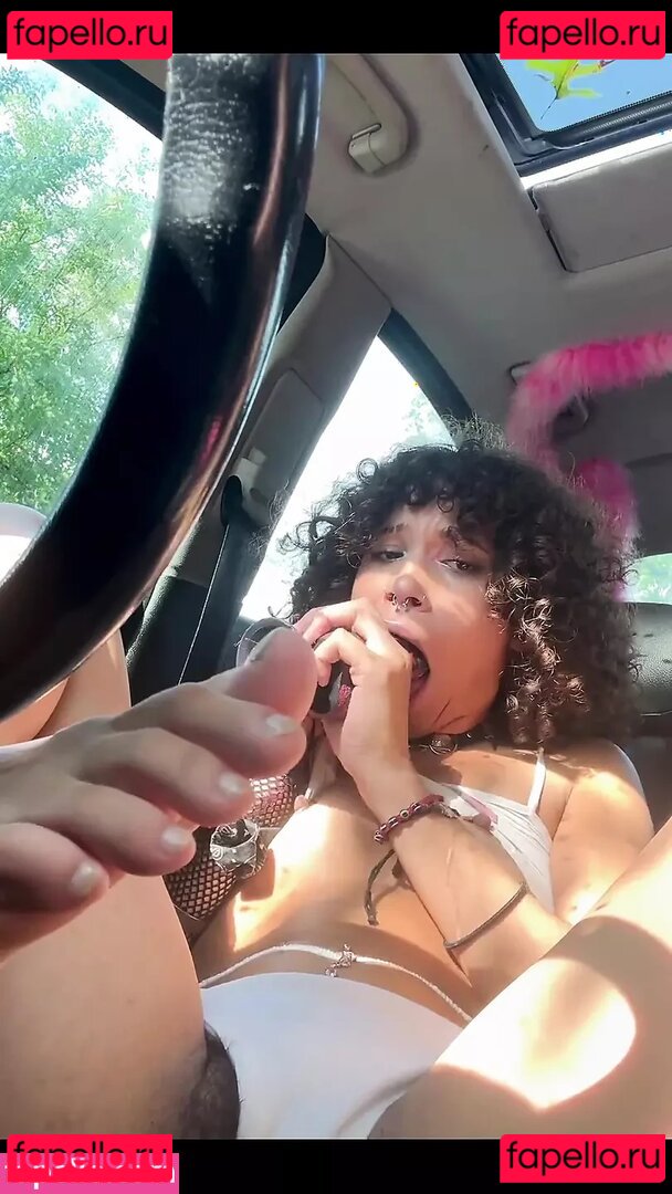 theunholy / theunholychi Onlyfans Photo Gallery 