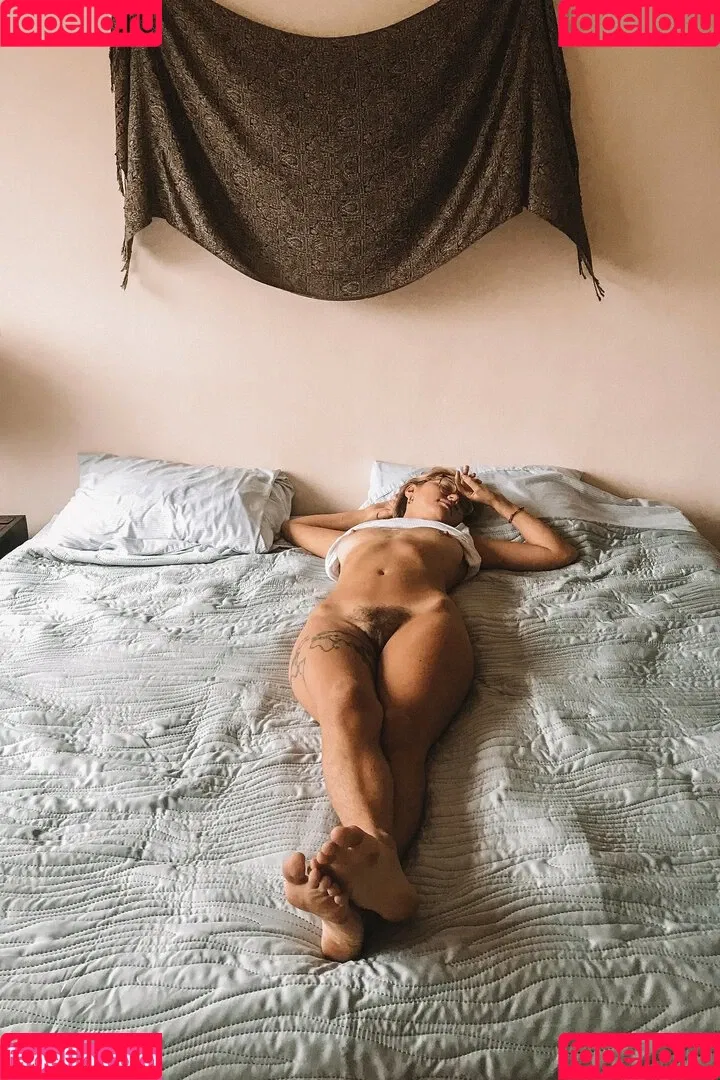 lilyivymfc Onlyfans Photo Gallery 
