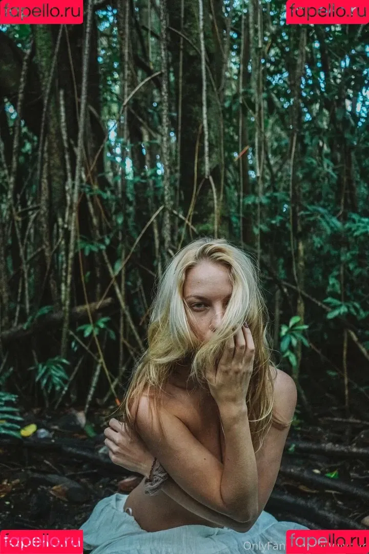 lilyivymfc Onlyfans Photo Gallery 