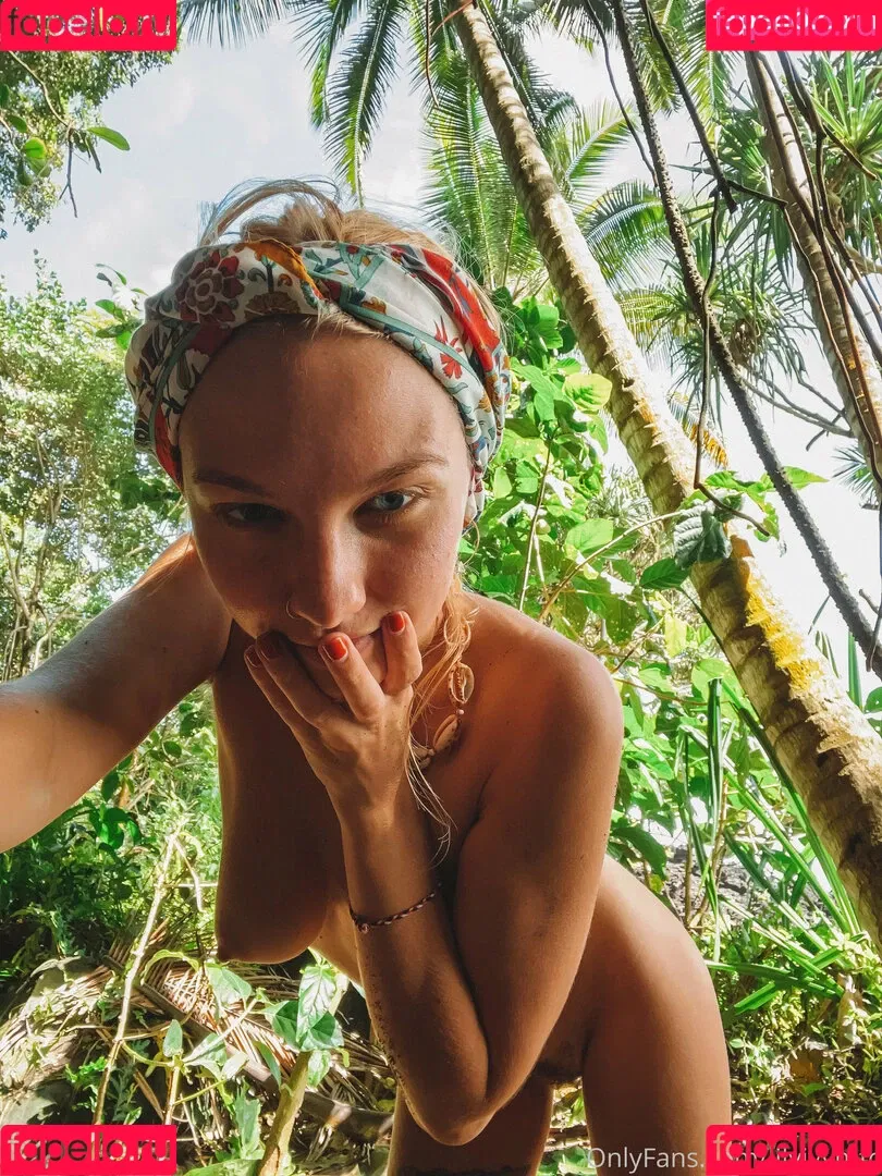 lilyivymfc Onlyfans Photo Gallery 