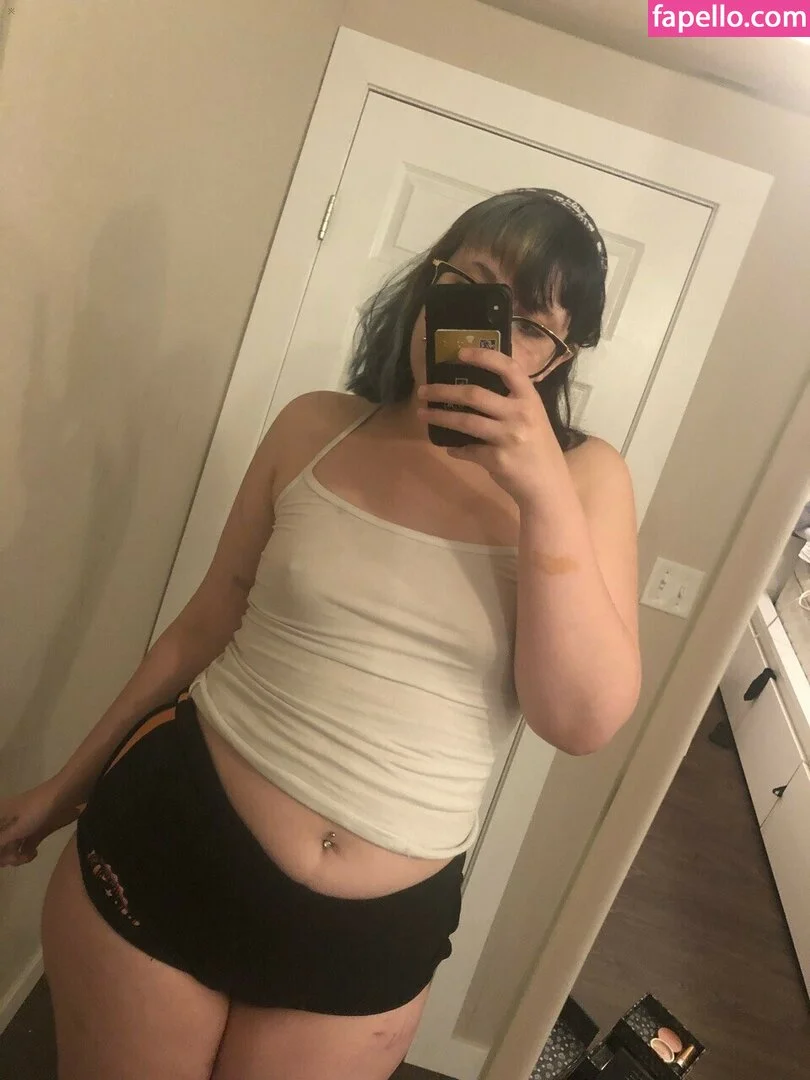 lilyivymfc Onlyfans Photo Gallery 