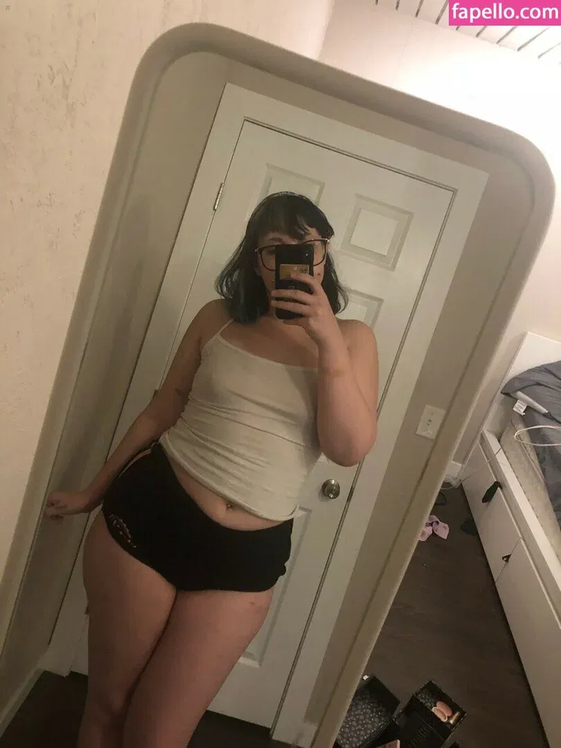 lilyivymfc Onlyfans Photo Gallery 