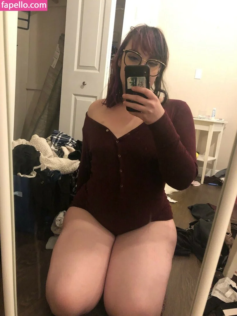 lilyivymfc Onlyfans Photo Gallery 