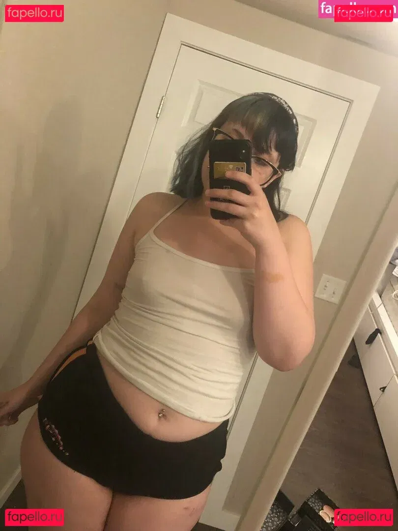 lilyivymfc Onlyfans Photo Gallery 