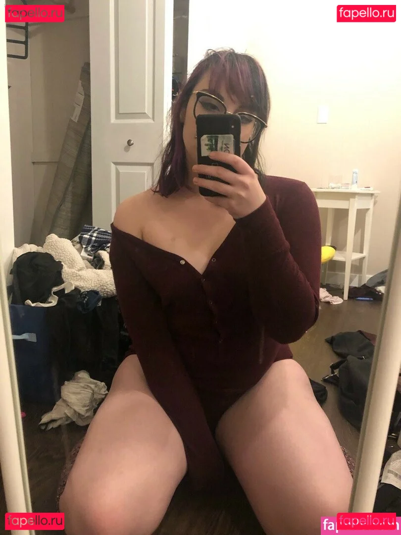 lilyivymfc Onlyfans Photo Gallery 