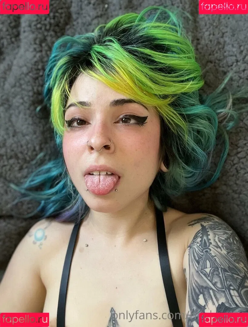 HeyLyssten Onlyfans Photo Gallery 