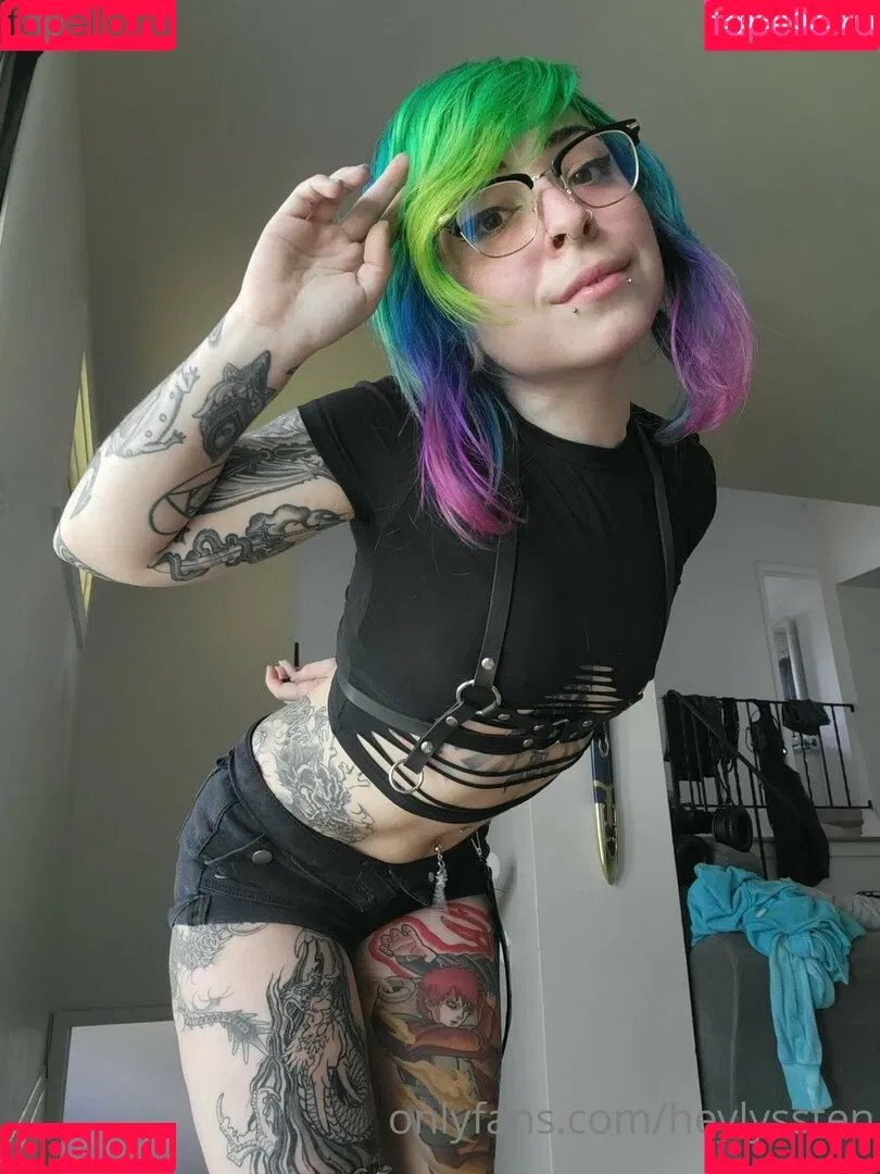 HeyLyssten Onlyfans Photo Gallery 