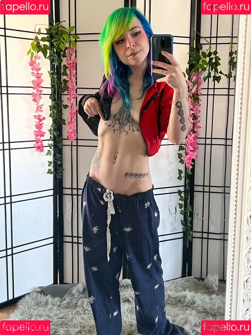 HeyLyssten Onlyfans Photo Gallery 