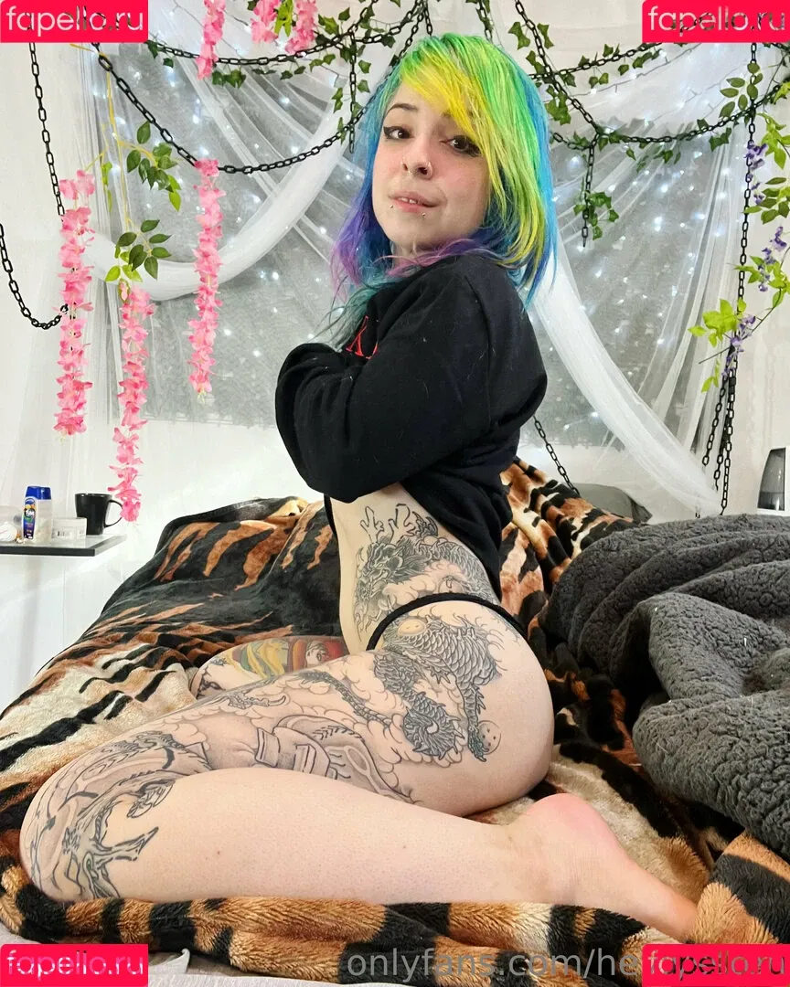 HeyLyssten Onlyfans Photo Gallery 
