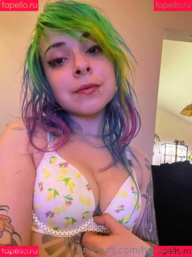 HeyLyssten Onlyfans Photo Gallery 