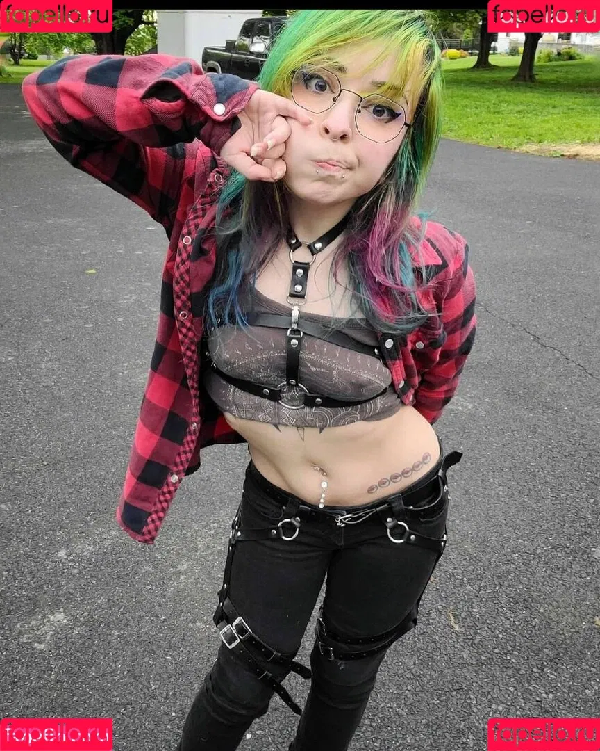 HeyLyssten Onlyfans Photo Gallery 