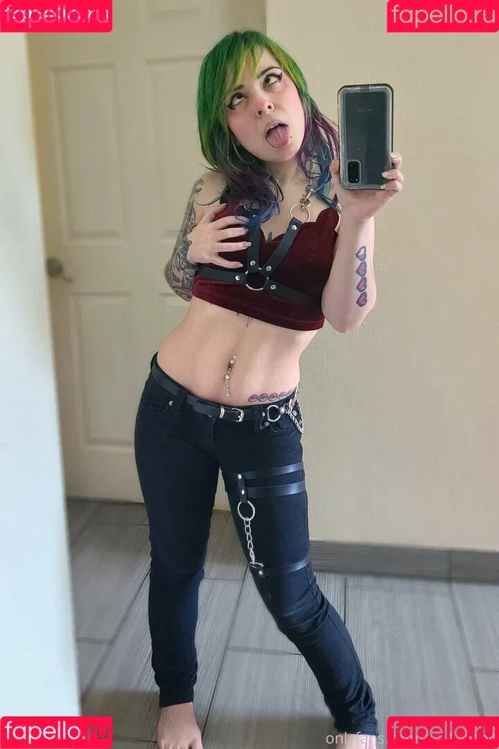HeyLyssten Onlyfans Photo Gallery 
