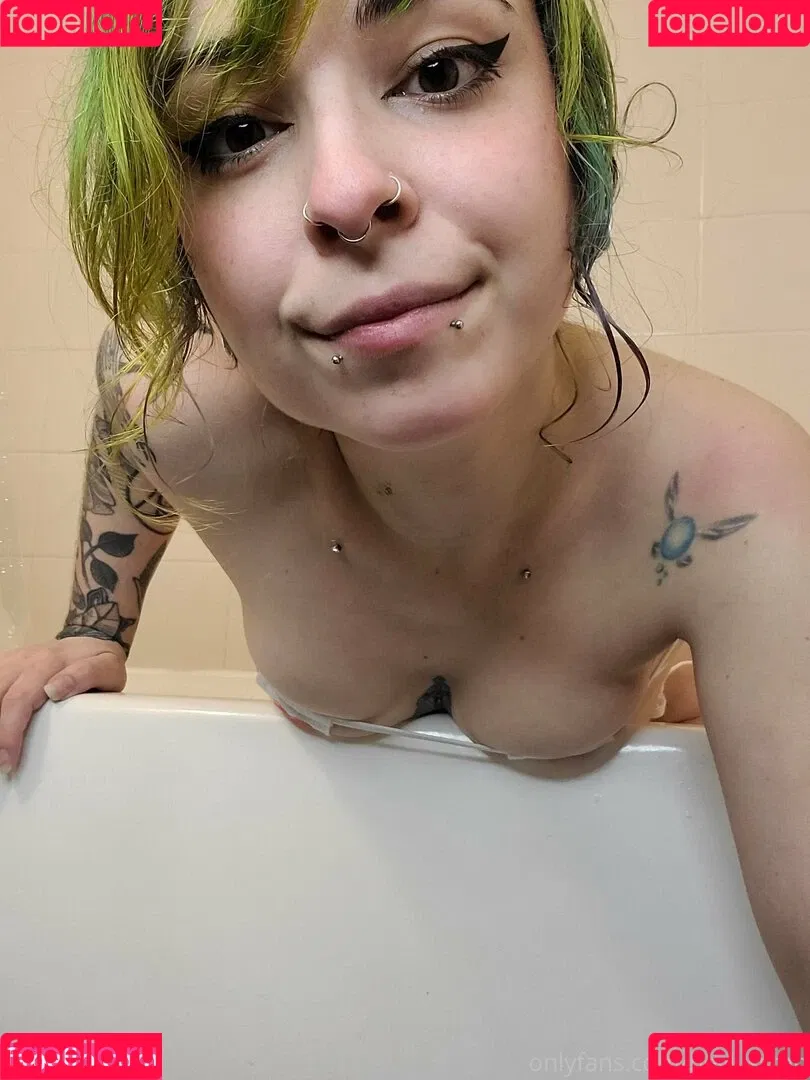 HeyLyssten Onlyfans Photo Gallery 