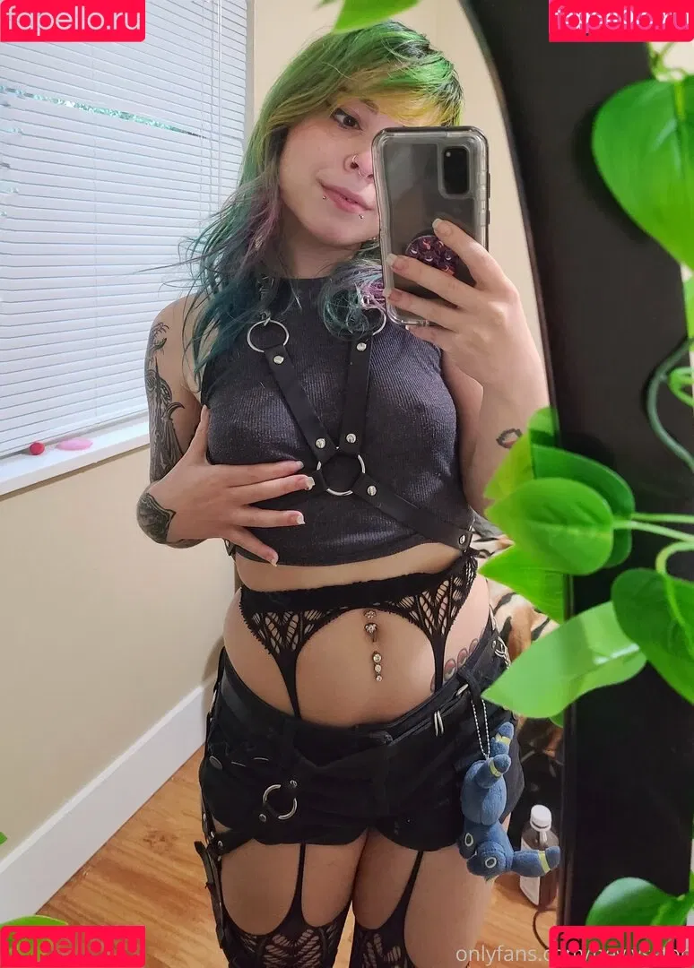 HeyLyssten Onlyfans Photo Gallery 