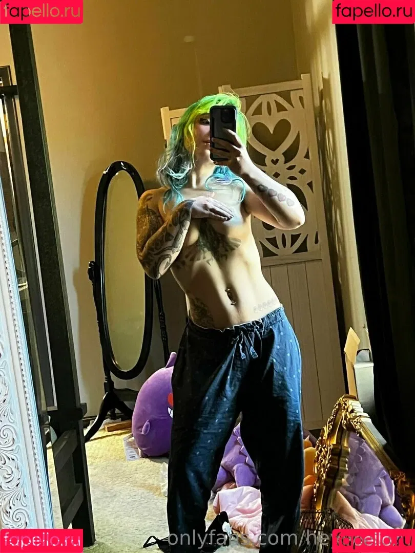HeyLyssten Onlyfans Photo Gallery 