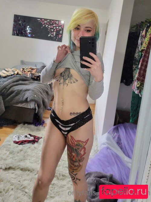 HeyLyssten Onlyfans Photo Gallery 