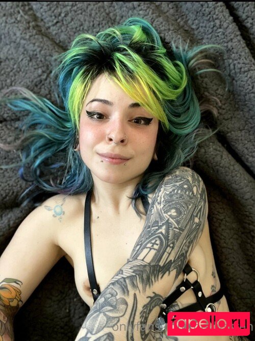 HeyLyssten Onlyfans Photo Gallery 