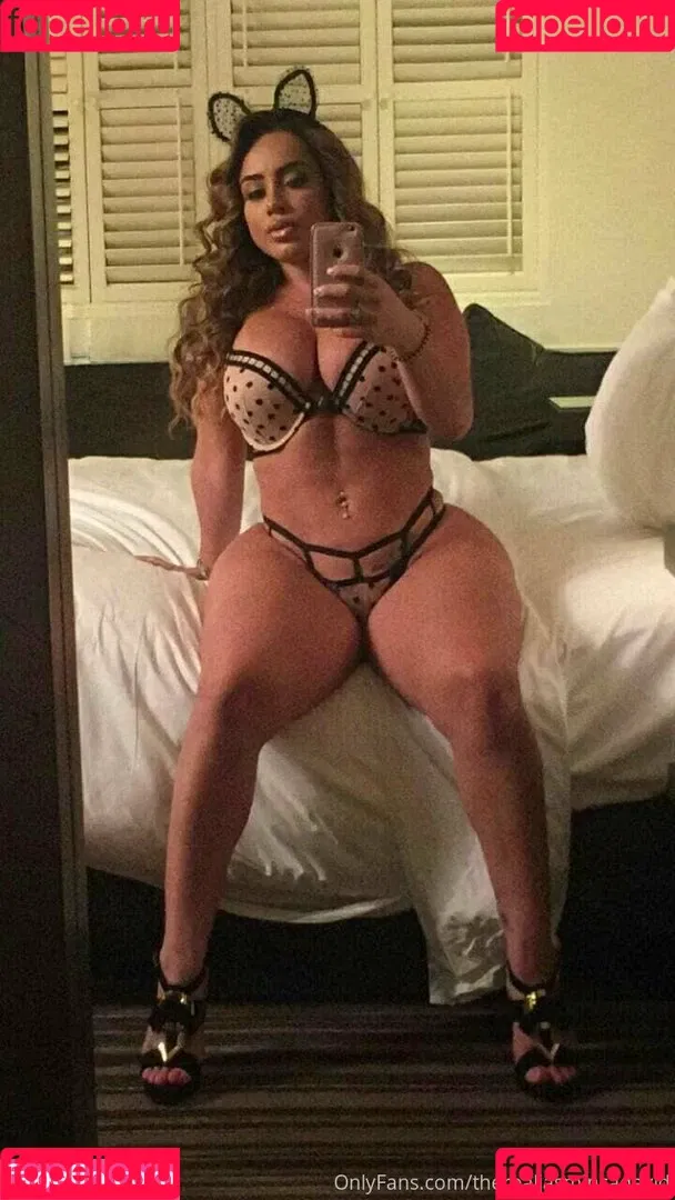 Jasmin Cadavid Onlyfans Photo Gallery 