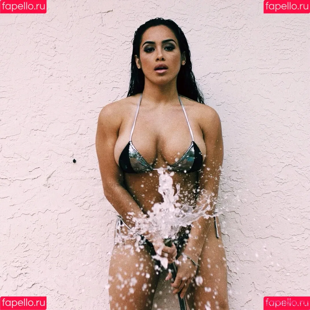 Jasmin Cadavid Onlyfans Photo Gallery 