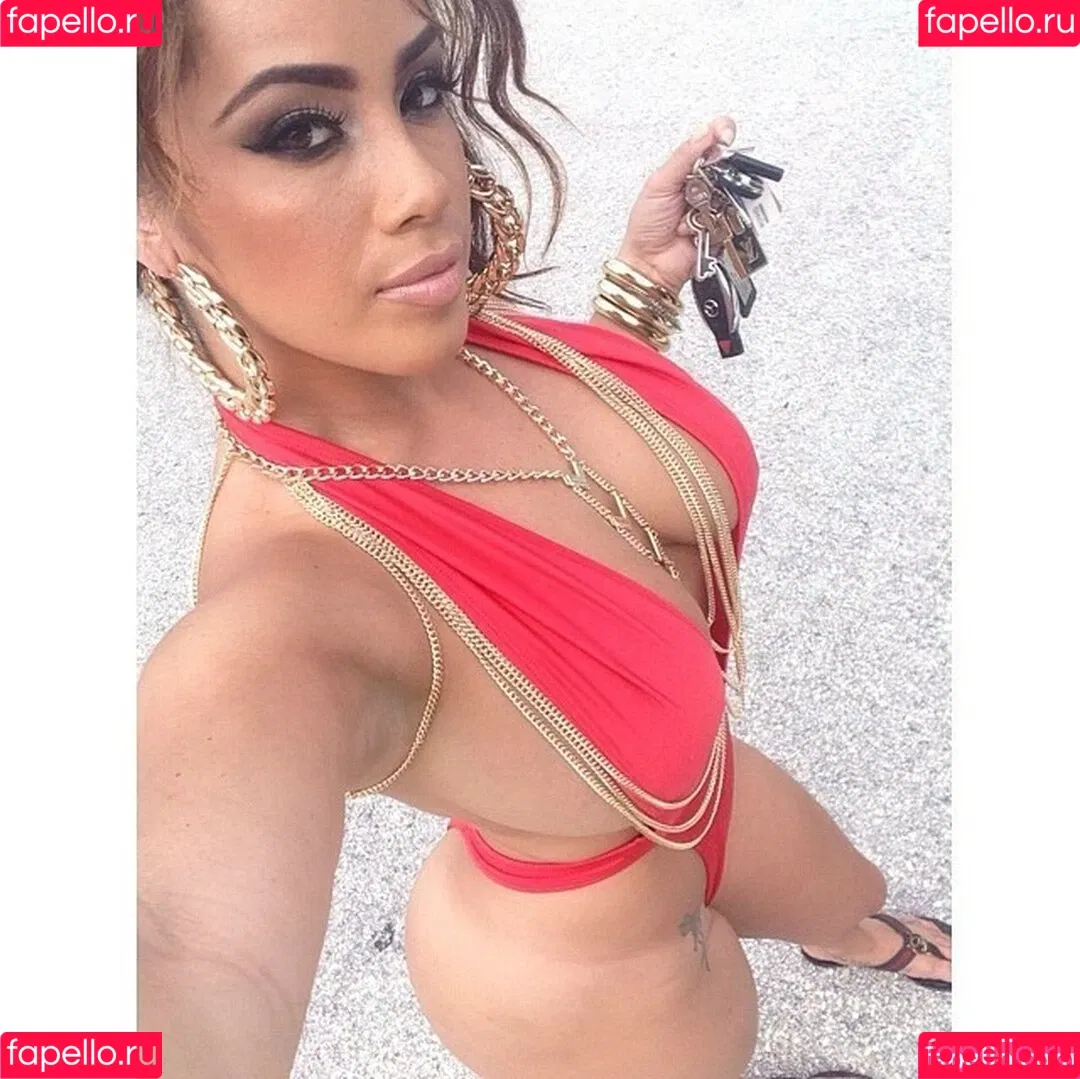 Jasmin Cadavid Onlyfans Photo Gallery 