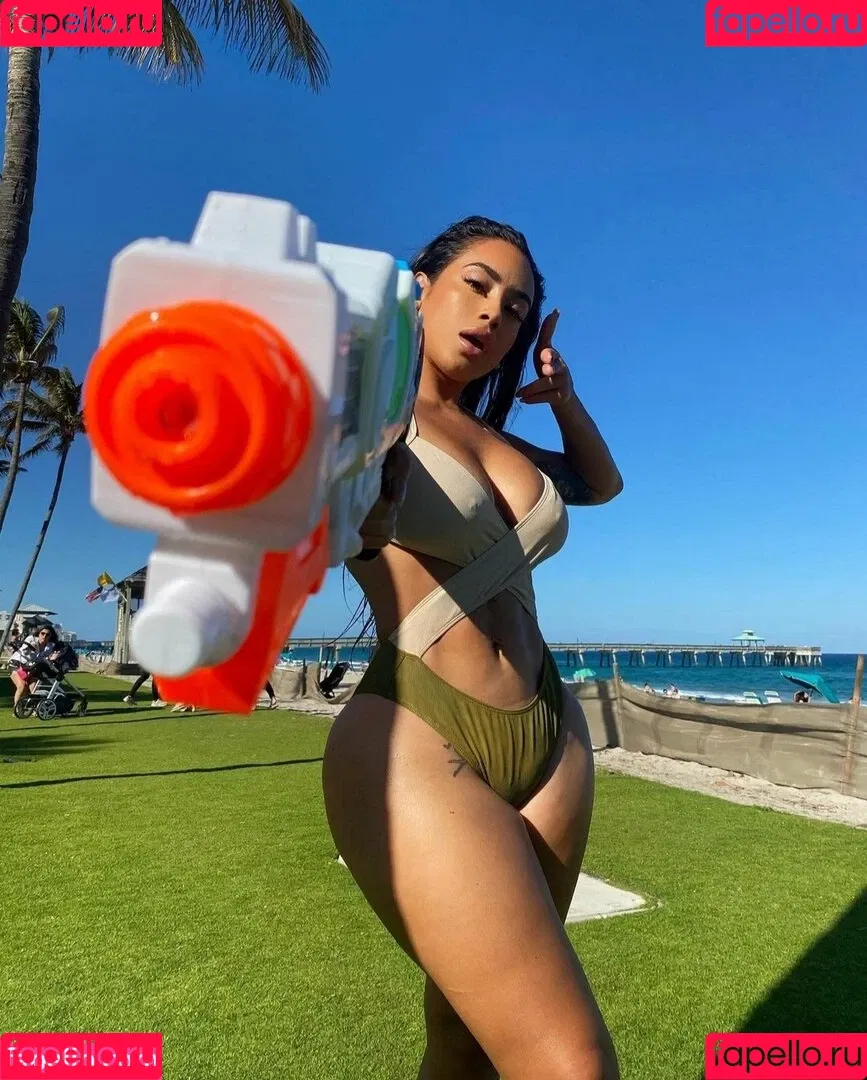 Jasmin Cadavid Onlyfans Photo Gallery 