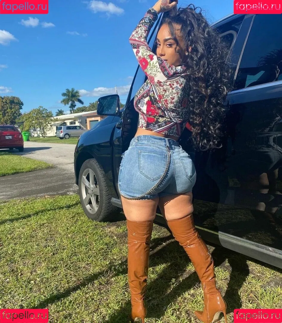 Jasmin Cadavid Onlyfans Photo Gallery 