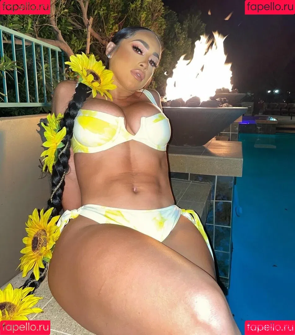 Jasmin Cadavid Onlyfans Photo Gallery 