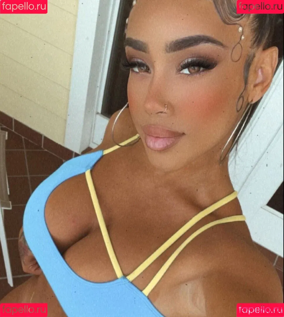 Jasmin Cadavid Onlyfans Photo Gallery 
